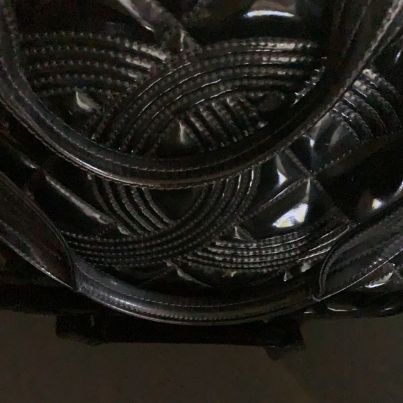 AUTH Chanel Matelasse black patent  quilted tote bag - Picture 5 of 11